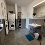 Fischer 1 - Moderne Monteurs- & Mit 2 Schlafzimmern - Neu Renoviert Mit Grosser Privater Terrasse * Villingen-Schwenningen