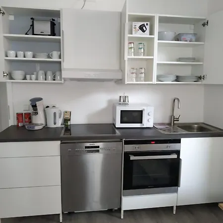شقة Fischer Apartment 1 - Moderne Monteurs- & Ferienwohnung Mit 2 Schlafzimmern - Grosse Private Terrasse *