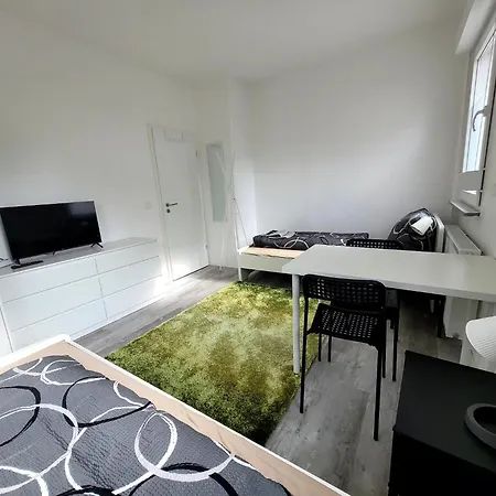 شقة Fischer Apartment 1 - Moderne Monteurs- & Ferienwohnung Mit 2 Schlafzimmern - Grosse Private Terrasse فيلينغن سشفايننغ