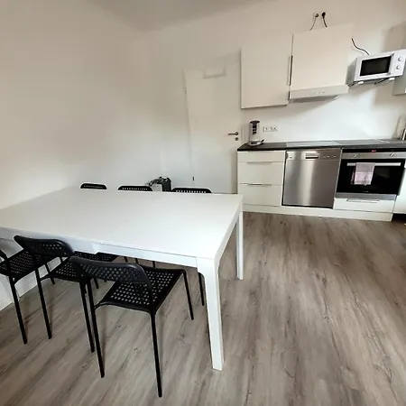 Fischer Apartment 1 - Moderne Monteurs- & Ferienwohnung Mit 2 Schlafzimmern - Grosse Private Terrasse