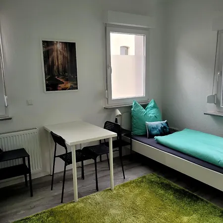Fischer Apartment 1 - Moderne Monteurs- & Ferienwohnung Mit 2 Schlafzimmern - Grosse Private Terrasse فيلينغن سشفايننغ