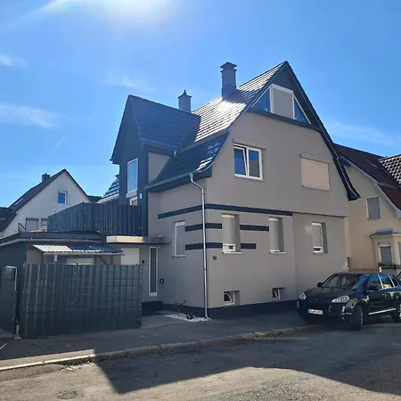 Fischer Apartment 1 - Moderne Monteurs- & Ferienwohnung Mit 2 Schlafzimmern - Grosse Private Terrasse شقة