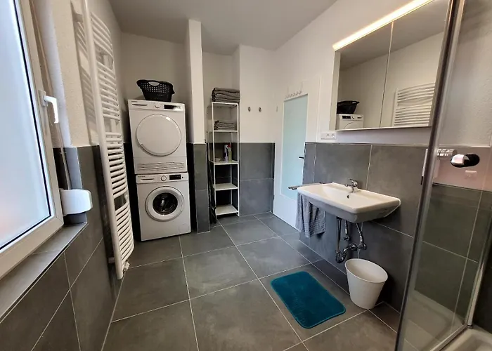 Fischer 1 - Moderne Monteurs- & Mit 2 Schlafzimmern - Neu Renoviert Mit Grosser Privater Terrasse * Villingen-Schwenningen