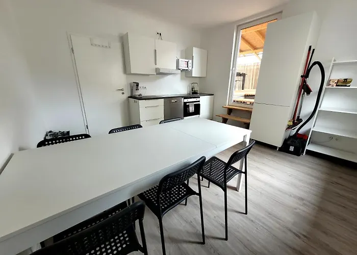 Fischer 1 - Moderne Monteurs- & Mit 2 Schlafzimmern - Neu Renoviert Mit Grosser Privater Terrasse