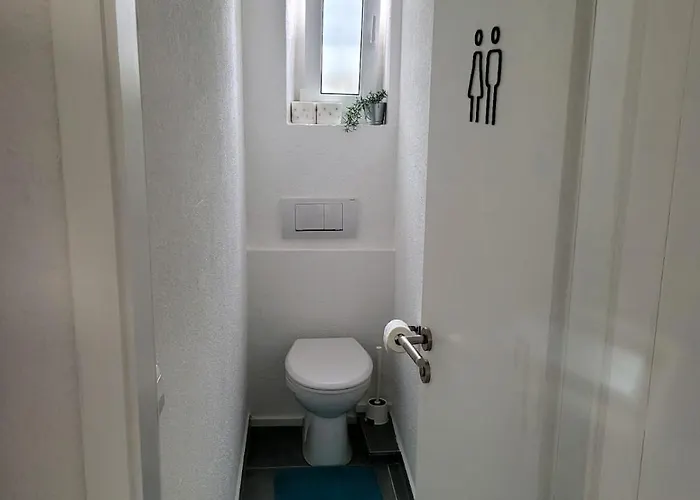 Fischer 1 - Moderne Monteurs- & Mit 2 Schlafzimmern - Neu Renoviert Mit Grosser Privater Terrasse * Villingen-Schwenningen